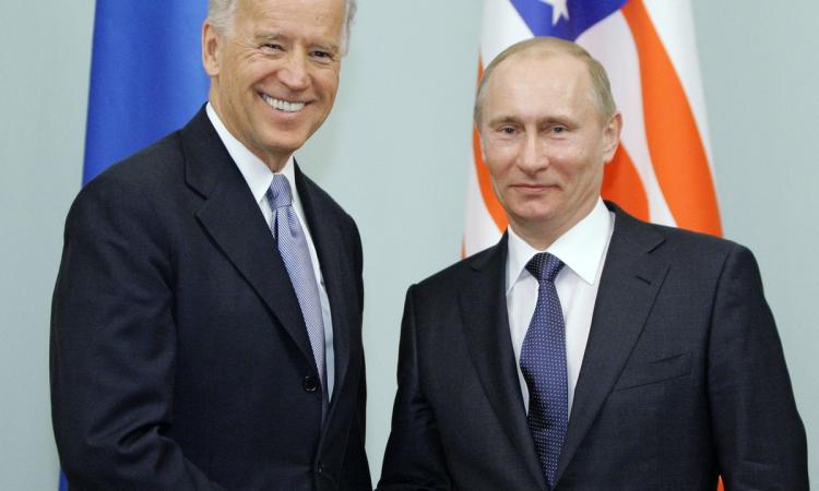 В США предрекли "победу" Путина на саммите с Байденом